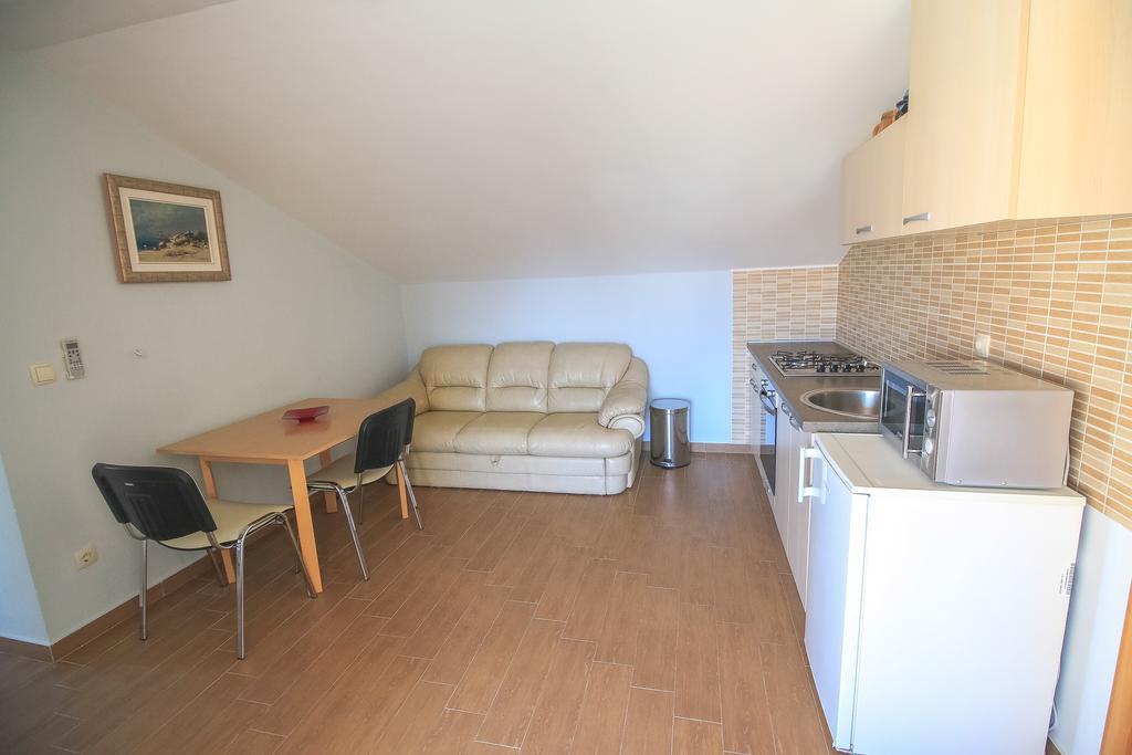 Apartment Ana Vodice Buitenkant foto