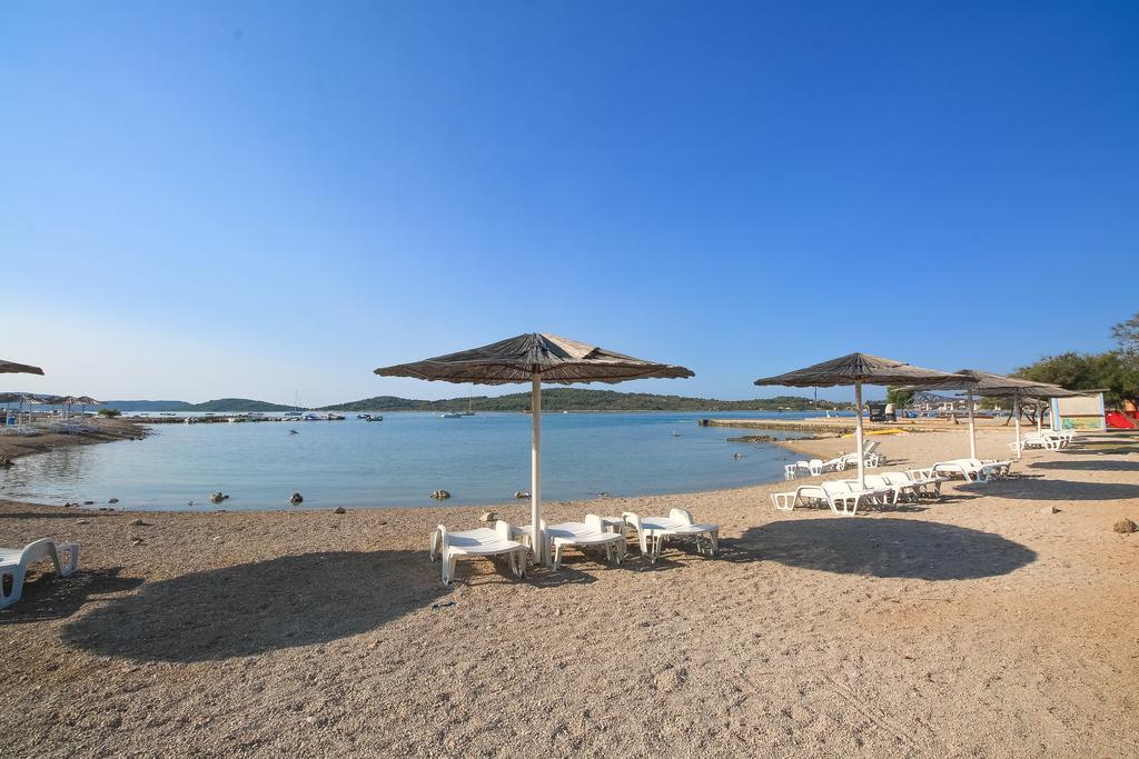 Apartment Ana Vodice Buitenkant foto